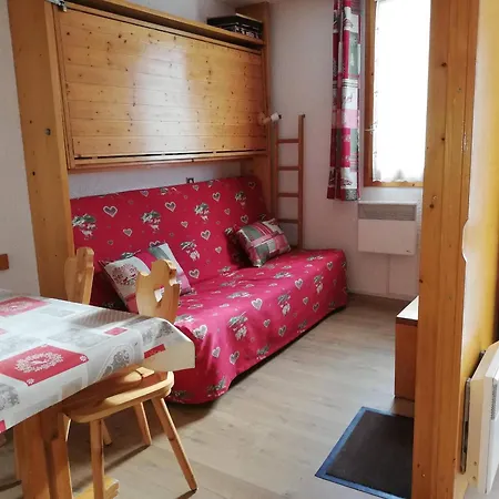 Chaleureux Au Pied Des Pistes, Proche Commerces, 4 Personnes - Fr-1-356-312 *