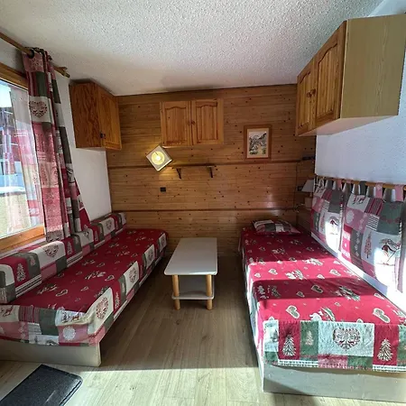 דירה Chaleureux Au Pied Des Pistes, Proche Commerces, 4 Personnes - Fr-1-356-312